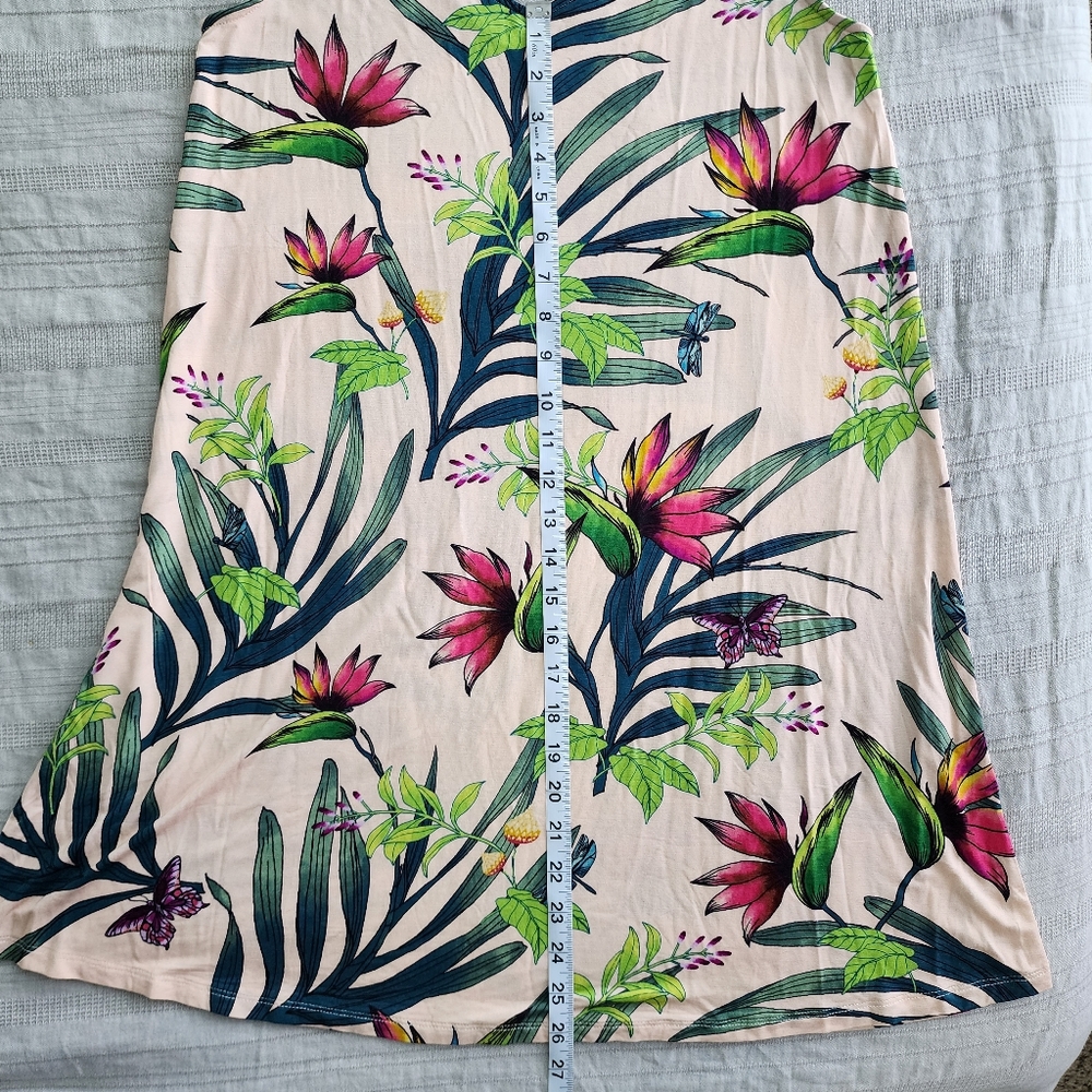 Small, BUT fits like a MEDIUM - Soma Tropical Floral Tie-Shoulder Nightgown - Picture 10 of 10